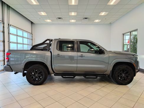 Used 2023 Nissan Frontier SV w/ Midnight Edition Package AWD/4WD image 2