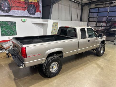 Used 1998 Chevrolet Silverado 2500 4x4 Extended Cab w/ Preferred Equipment Group 2 image 49