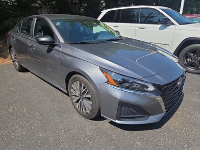 Used 2025 Nissan Altima 2.5 SV