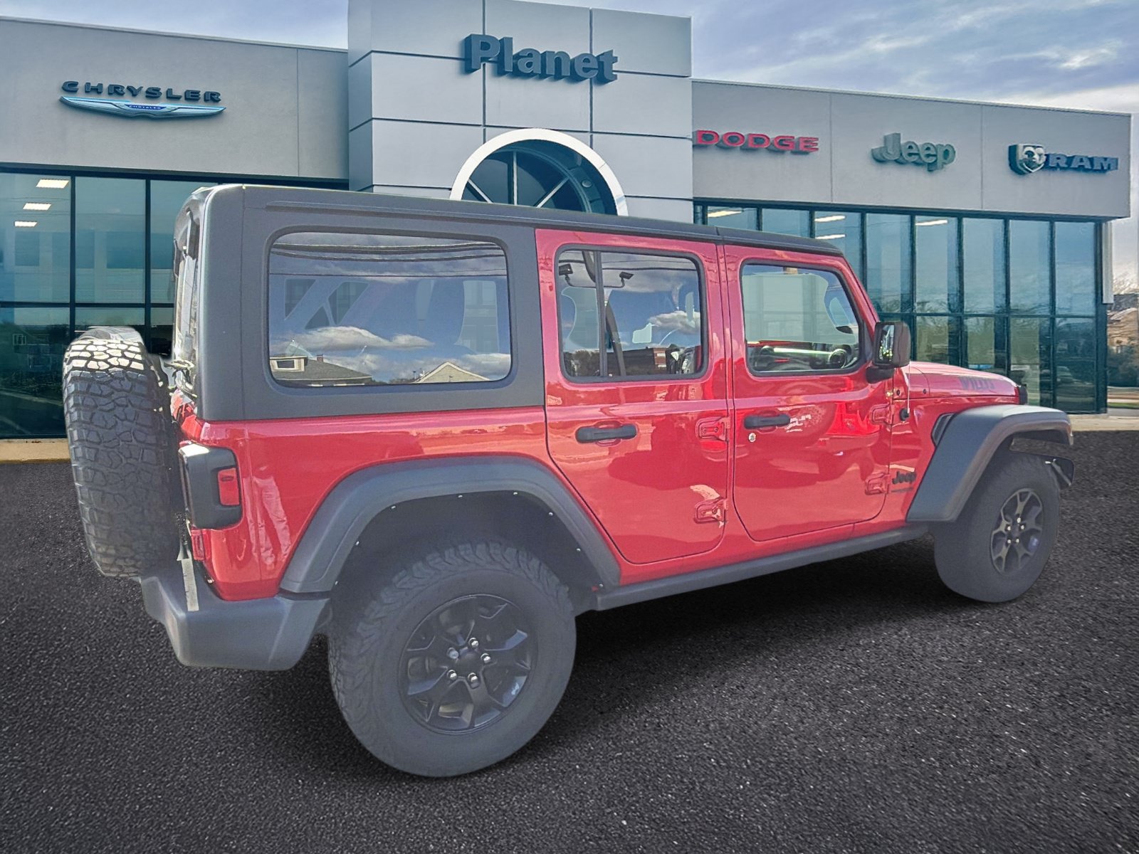 Used 2022 Jeep Wrangler Unlimited Sport AWD/4WD image 2