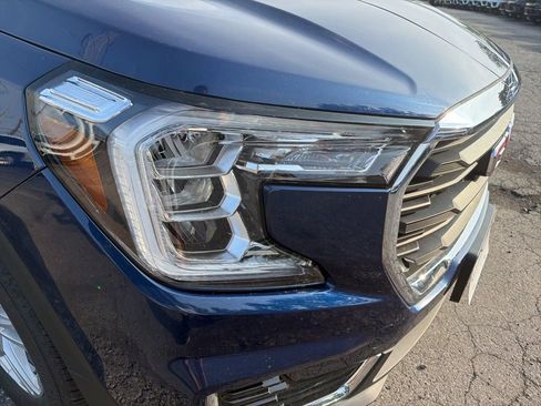 Used 2022 GMC Terrain SLE w/ Driver Convenience Package image 10