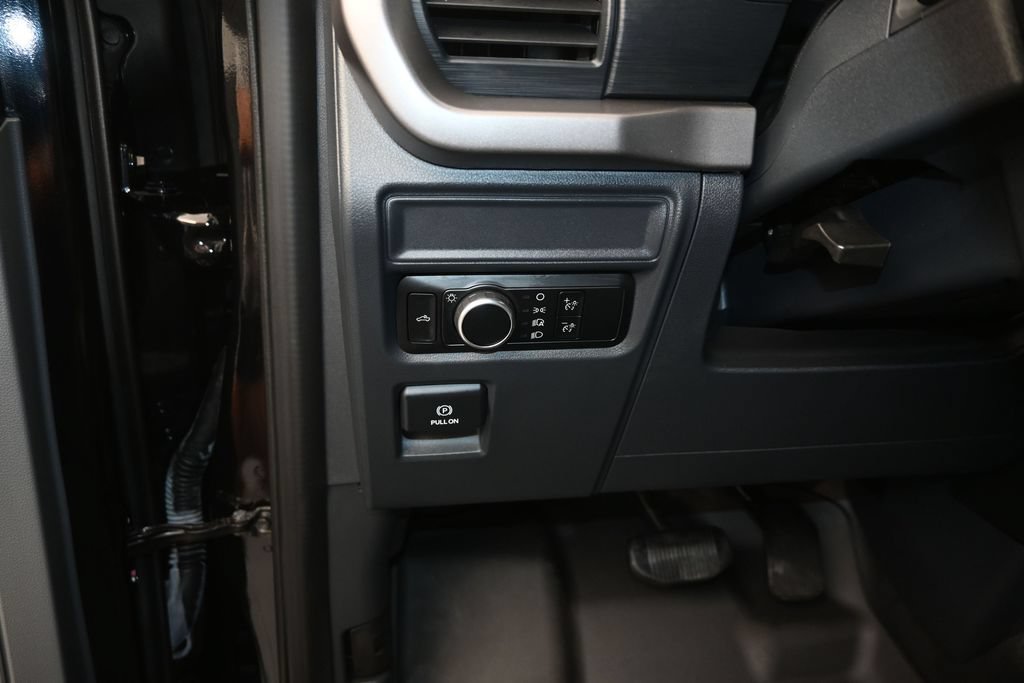Used 2024 Ford F150 XL RWD image 12