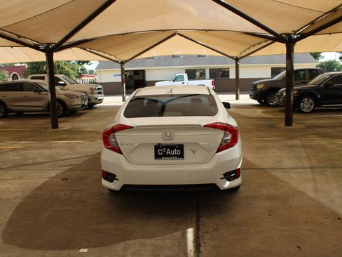 Used 2017 Honda Civic EX-T image 6