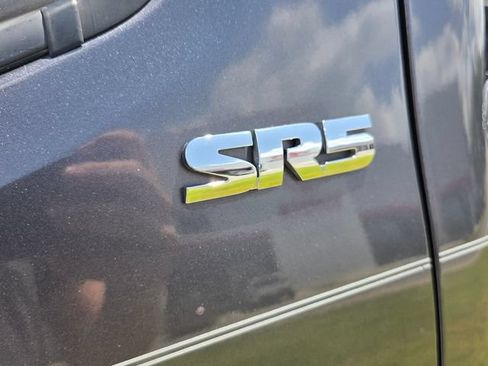 Used 2019 Toyota Tacoma SR5 RWD image 8