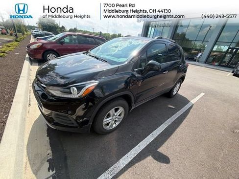 Used 2019 Chevrolet Trax LT w/ LT Convenience Package AWD/4WD image 1