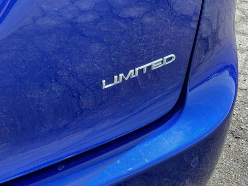 Used 2020 Chrysler Pacifica Limited image 10