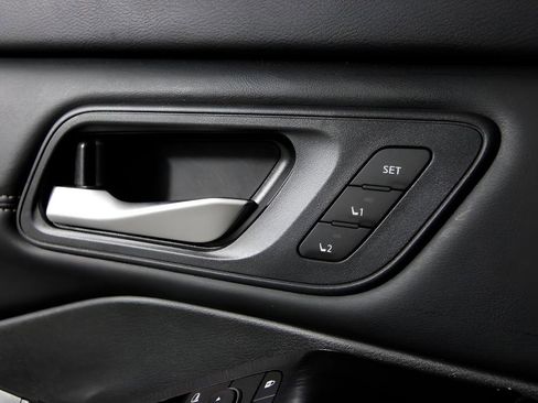 Used 2024 Nissan Rogue SL w/ SL Premium Package image 10