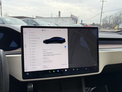 Used 2022 Tesla Model S AWD/4WD image 26