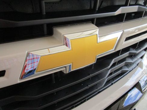 New 2026 Chevrolet Silverado 2500 Custom w/ Custom Value Package AWD/4WD image 31