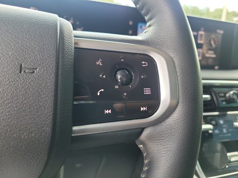 Certified 2025 Nissan Armada SV RWD image 23