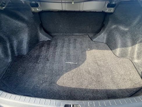 Used 2017 Toyota Corolla SE w/ Carpet Mat Package (TMS) FWD image 29