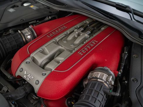 Used 2020 Ferrari 812 Superfast image 38