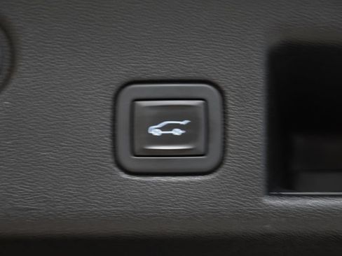 Used 2019 Chevrolet Equinox LT FWD image 10