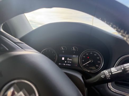 Used 2020 Buick Enclave Essence w/ Sound and Sites Package image 20