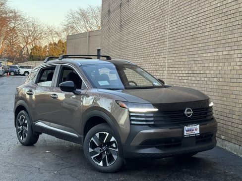 New 2026 Nissan Kicks SV w/ Cold Weather Package image 2