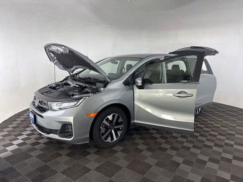 Certified 2026 Honda Odyssey EX-L image 14