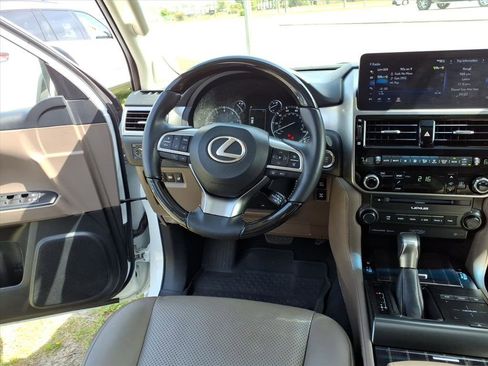 Used 2023 Lexus GX 460 Luxury w/ Sport Design Package AWD/4WD image 14