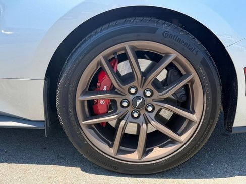 Used 2025 Ford Mustang GT Premium RWD image 11