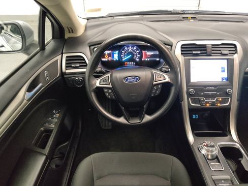 Used 2020 Ford Fusion SE FWD image 22