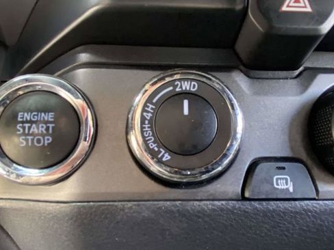 Used 2022 Toyota Tacoma TRD Off-Road image 22