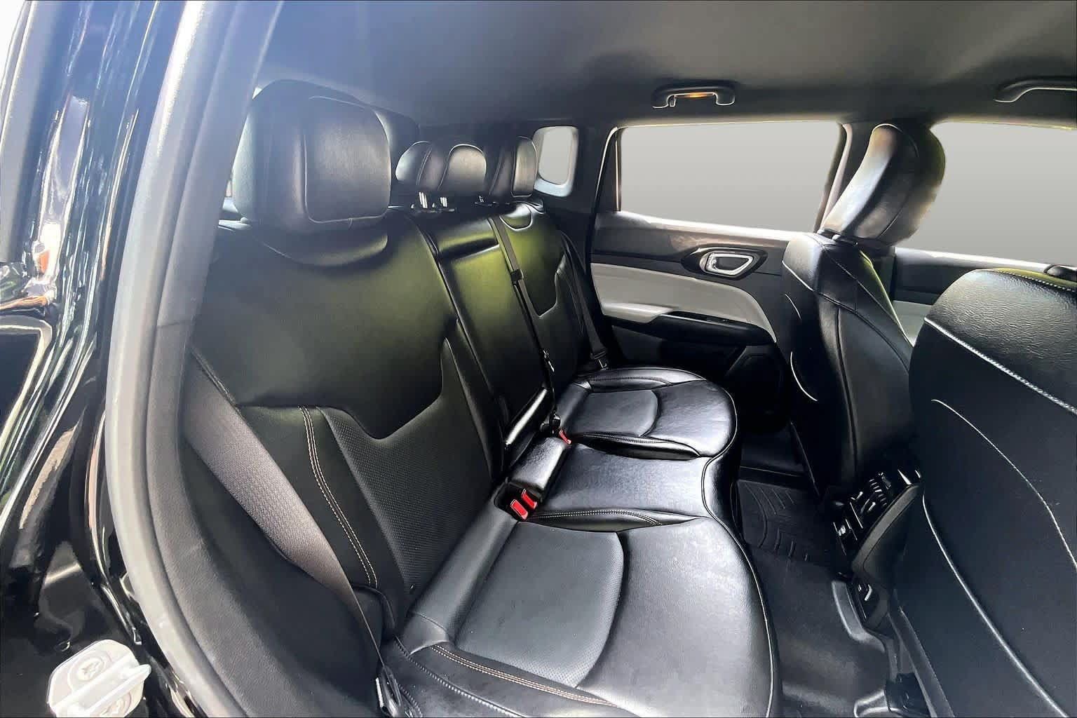 Used 2023 Jeep Compass Limited AWD/4WD image 20