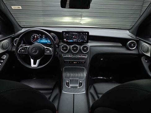 Used 2021 Mercedes-Benz GLC 300 4MATIC image 12