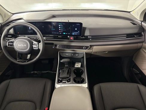 New 2026 Kia Carnival EX image 32