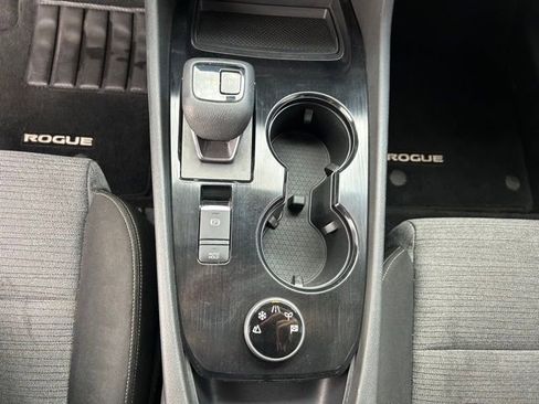 Used 2021 Nissan Rogue SV AWD/4WD image 18