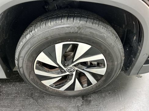 Certified 2026 Volkswagen Tiguan S AWD/4WD image 8