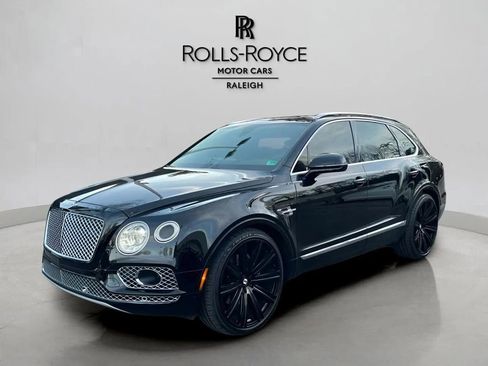 Used 2017 Bentley Bentayga image 1