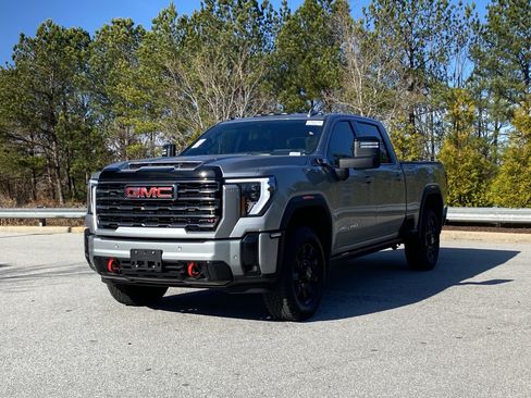 Used 2025 GMC Sierra 2500 AT4 w/ AT4 Premium Plus Package image 6