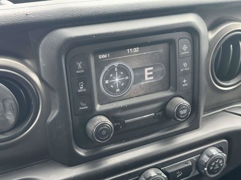 Used 2018 Jeep Wrangler Unlimited Sport S image 26