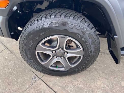 Used 2018 Jeep Wrangler Unlimited Sport S image 10