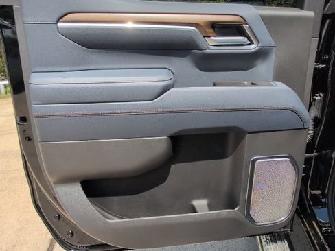 New 2026 Chevrolet Silverado 1500 High Country AWD/4WD image 9