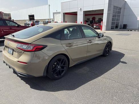 Used 2025 Honda Civic Sport image 3