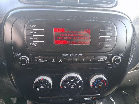 Used 2014 Kia Soul + image 34