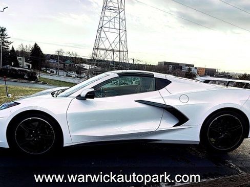 Used 2020 Chevrolet Corvette STINGRAY 3LT w/ 3LT Preferred Equipment Group image 4