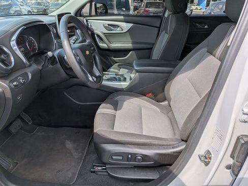 Used 2025 Chevrolet Blazer LT FWD image 14