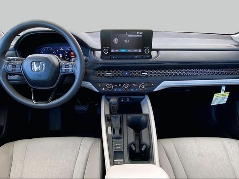 Used 2025 Honda Accord SE image 16