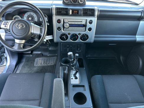 Used 2007 Toyota FJ Cruiser 4WD image 14