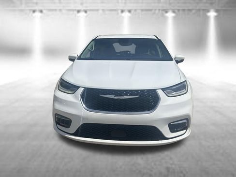 Used 2023 Chrysler Pacifica Touring-L FWD image 66