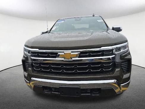 Used 2023 Chevrolet Silverado 1500 LT AWD/4WD image 2