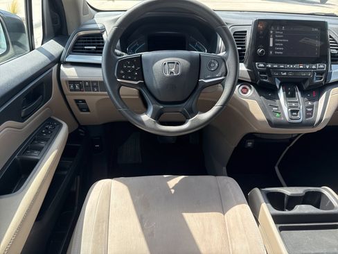Used 2018 Honda Odyssey EX image 18