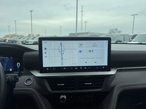 Certified 2025 Ford Explorer Platinum w/ LUX Leather Package image 10