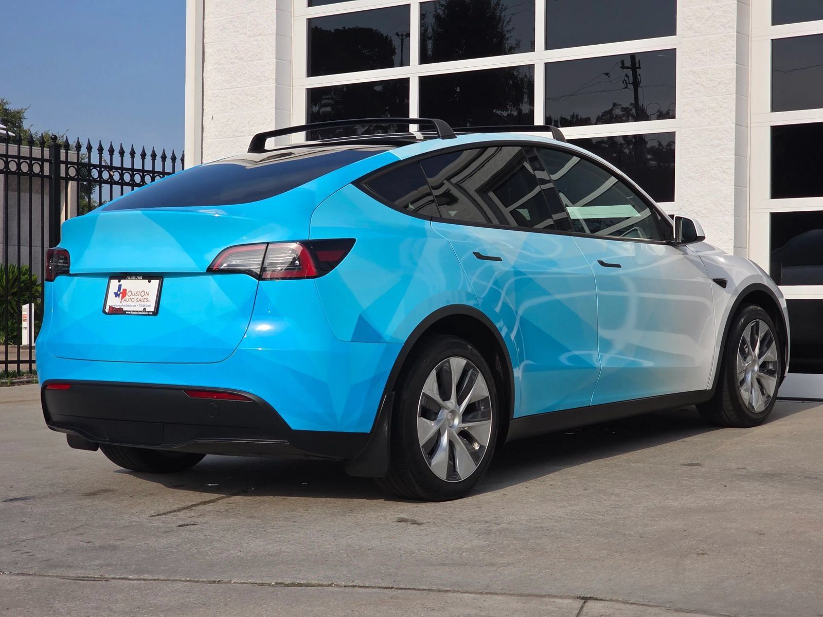 Used 2022 Tesla Model Y Long Range AWD/4WD image 4