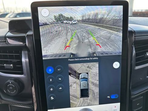 Used 2022 Ford F150 Lightning Platinum image 33