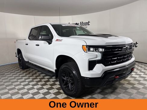 Used 2023 Chevrolet Silverado 1500 LT Trail Boss w/ Protection Package image 4