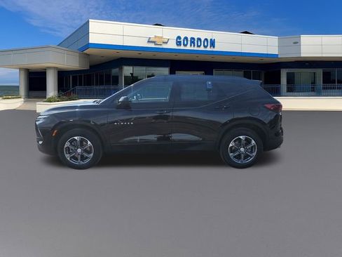 Used 2023 Chevrolet Blazer LT w/ Convenience Package image 2