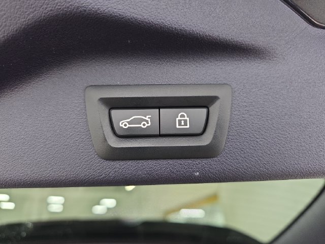 Used 2019 BMW X7 xDrive50i w/ M Sport Package AWD/4WD image 36