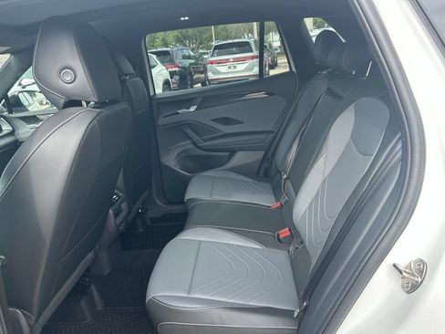 New 2026 Volkswagen Tiguan SE R-Line FWD image 47